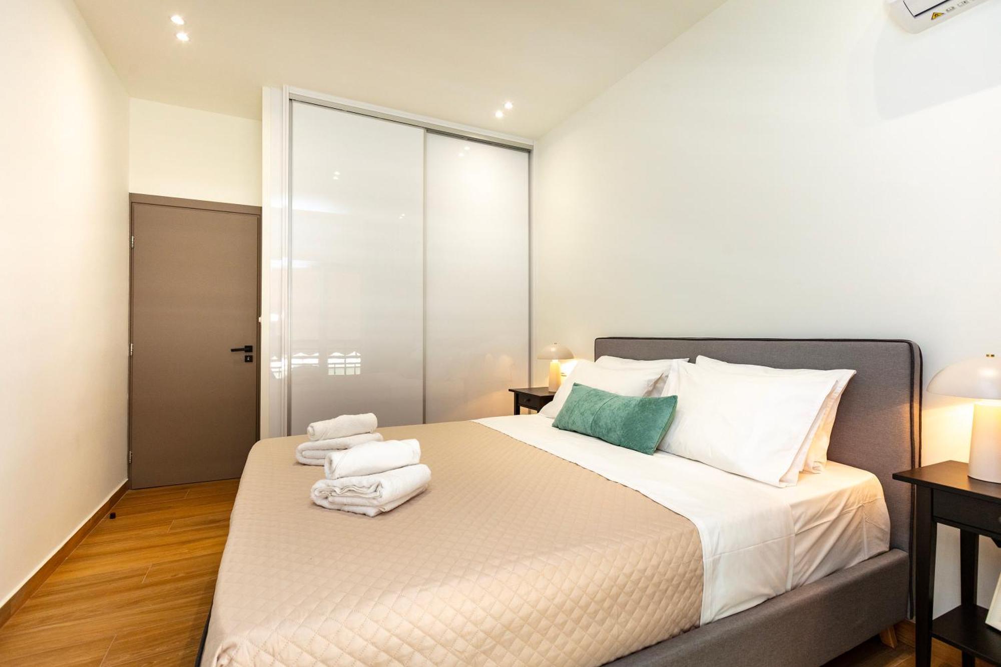Apartment Near Center